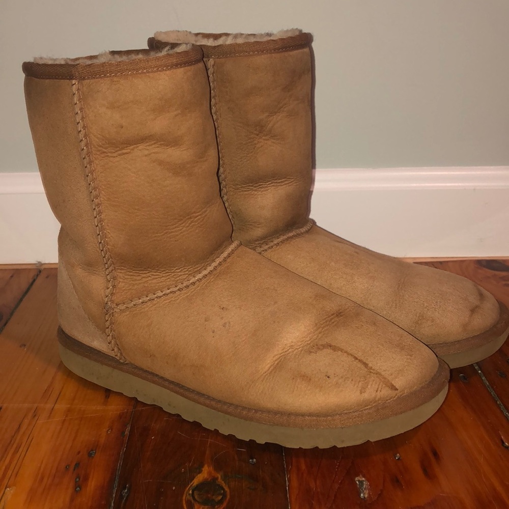 Great Short Tan Uggs!!